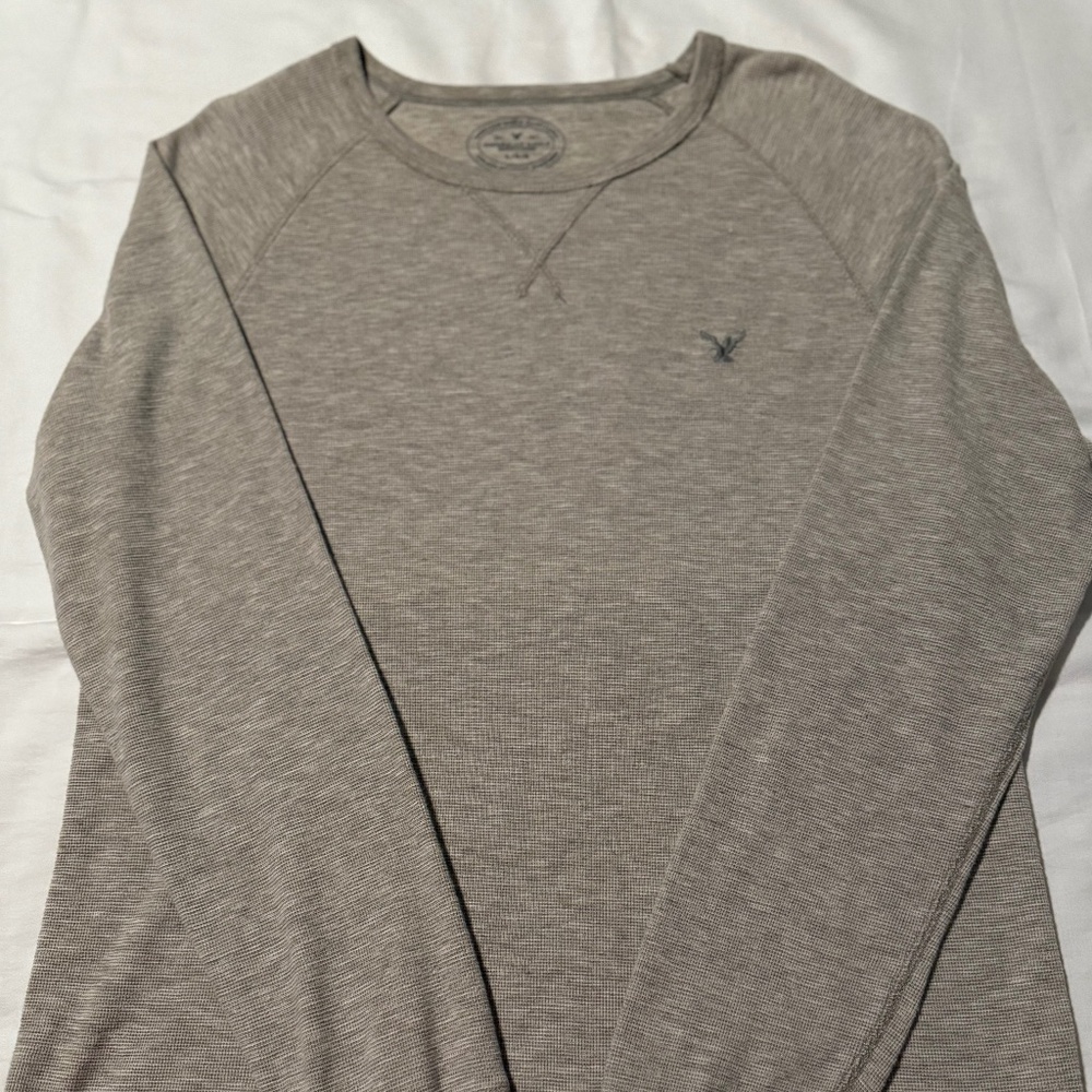 American Eagle shirt